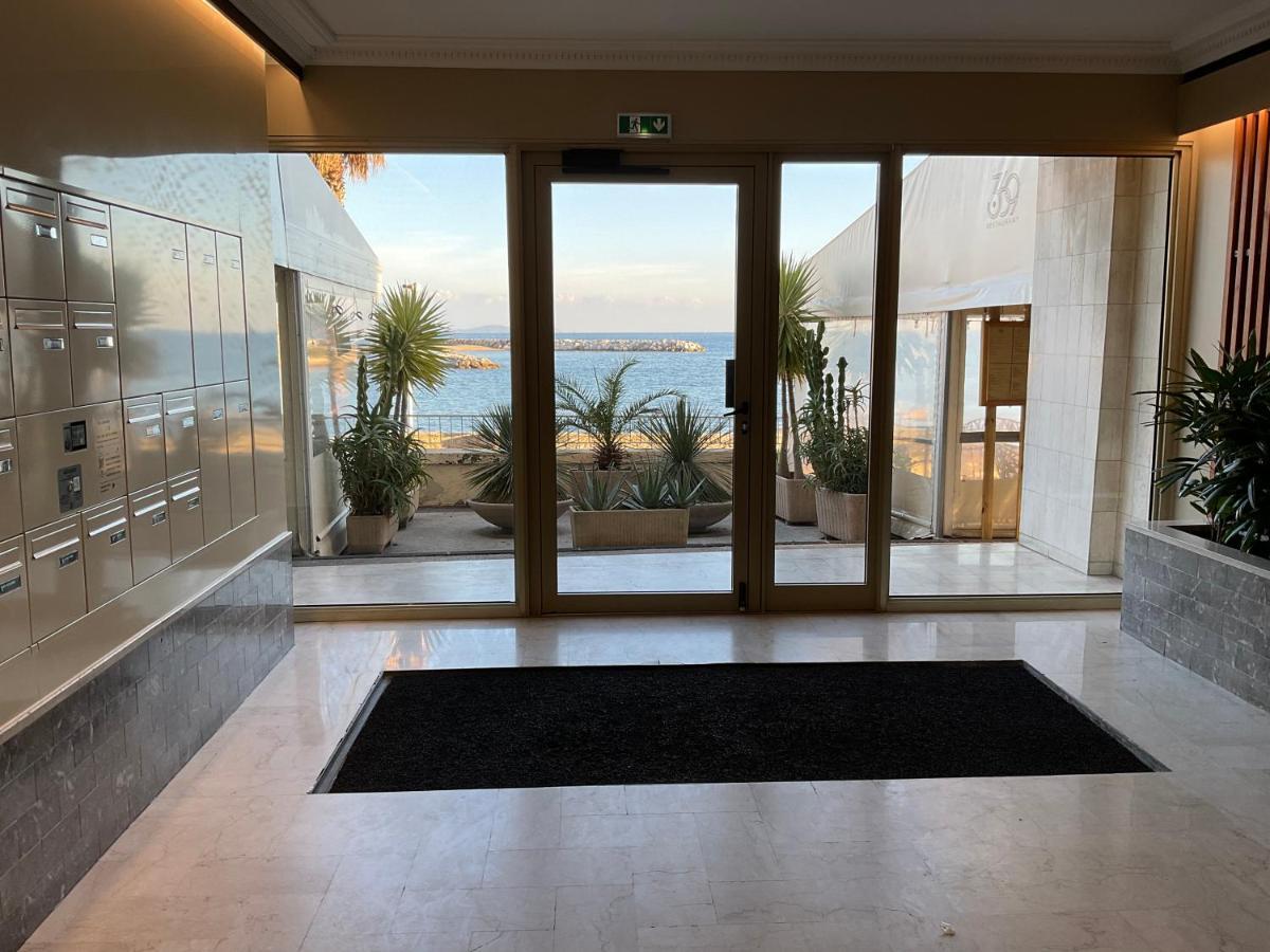 Somptueux Appartement Face A La Mer ツーロン エクステリア 写真